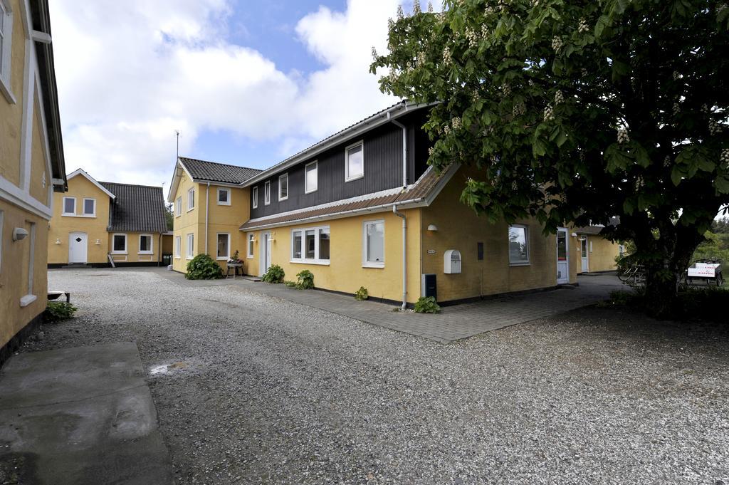 Lonstrup Strandhotel Exterior photo